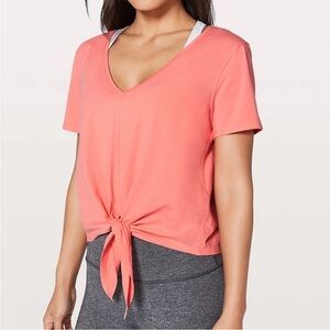 🍋 NWOT Lululemon Knot Gonna Fly Tee.